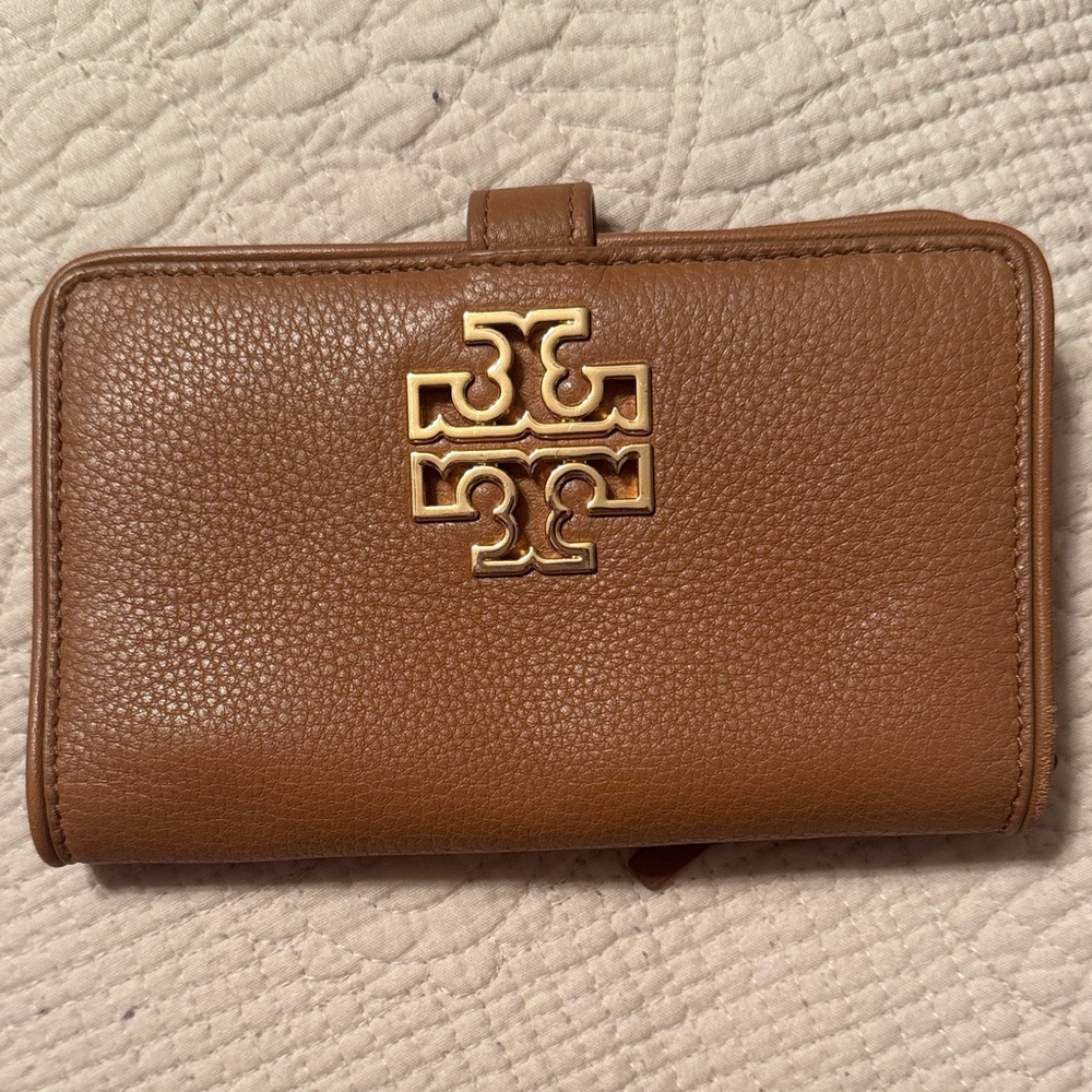 Tory Burch Tan Leather Wallet with Gold Logo